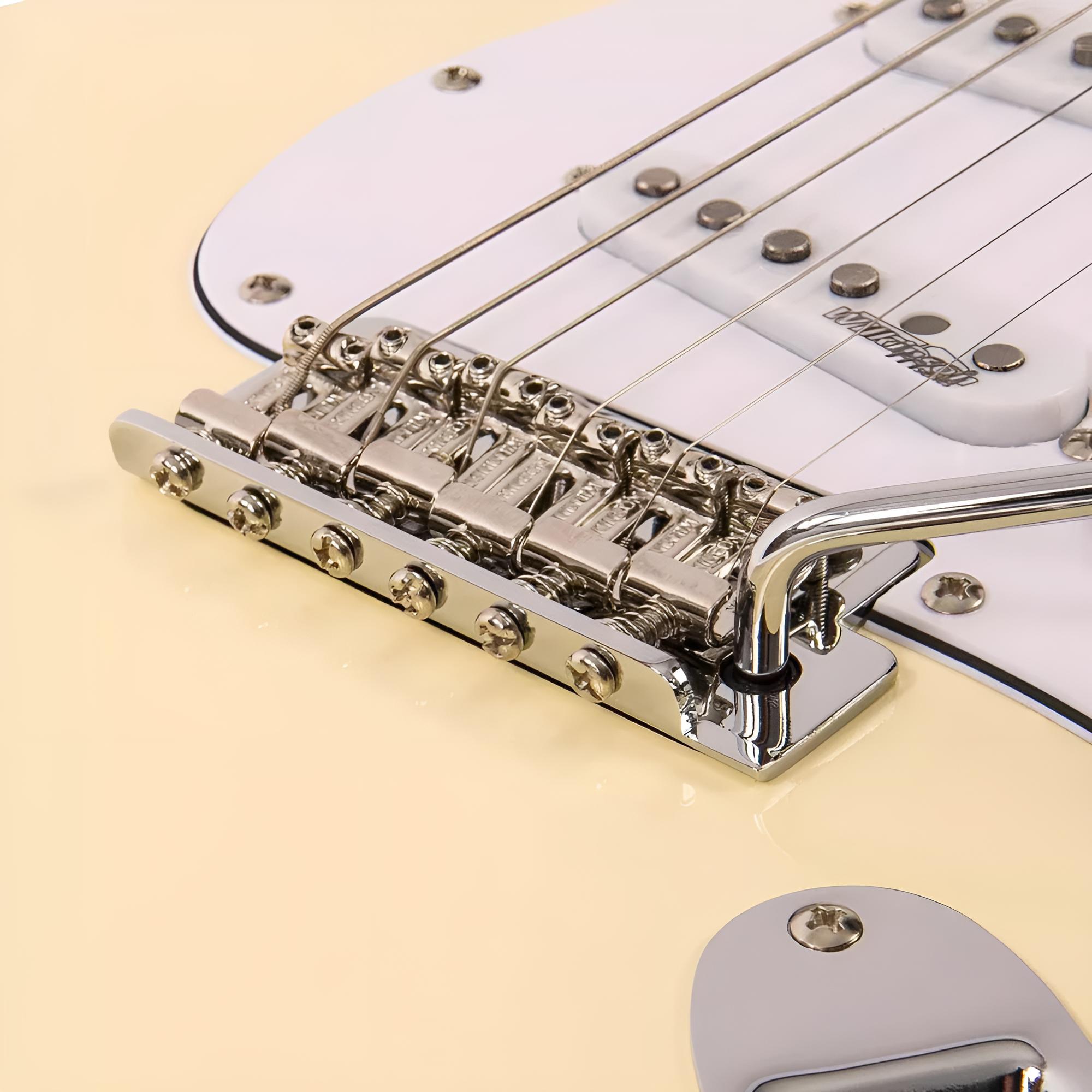 VINTAGE Reissued V6VW Vintage White ST-Style E-Gitarre