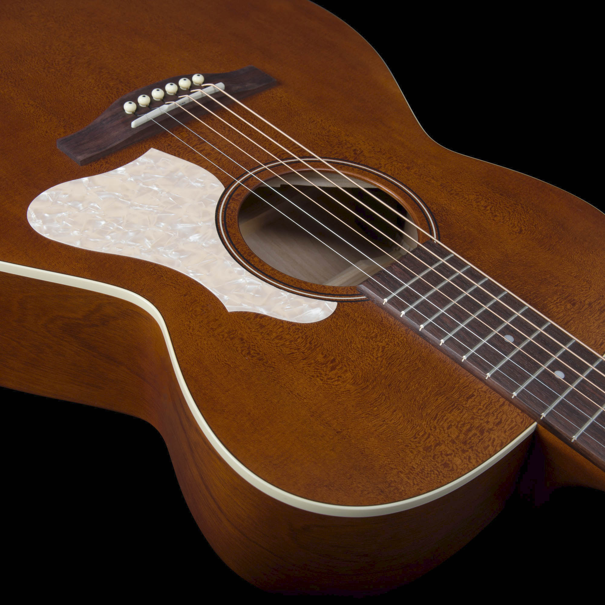 ART & LUTHERIE Legacy Havana Brown Q-Discrete